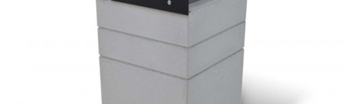 Betoninė ar metalinė lauko šiukšliadėžė: kada kurią rinktis